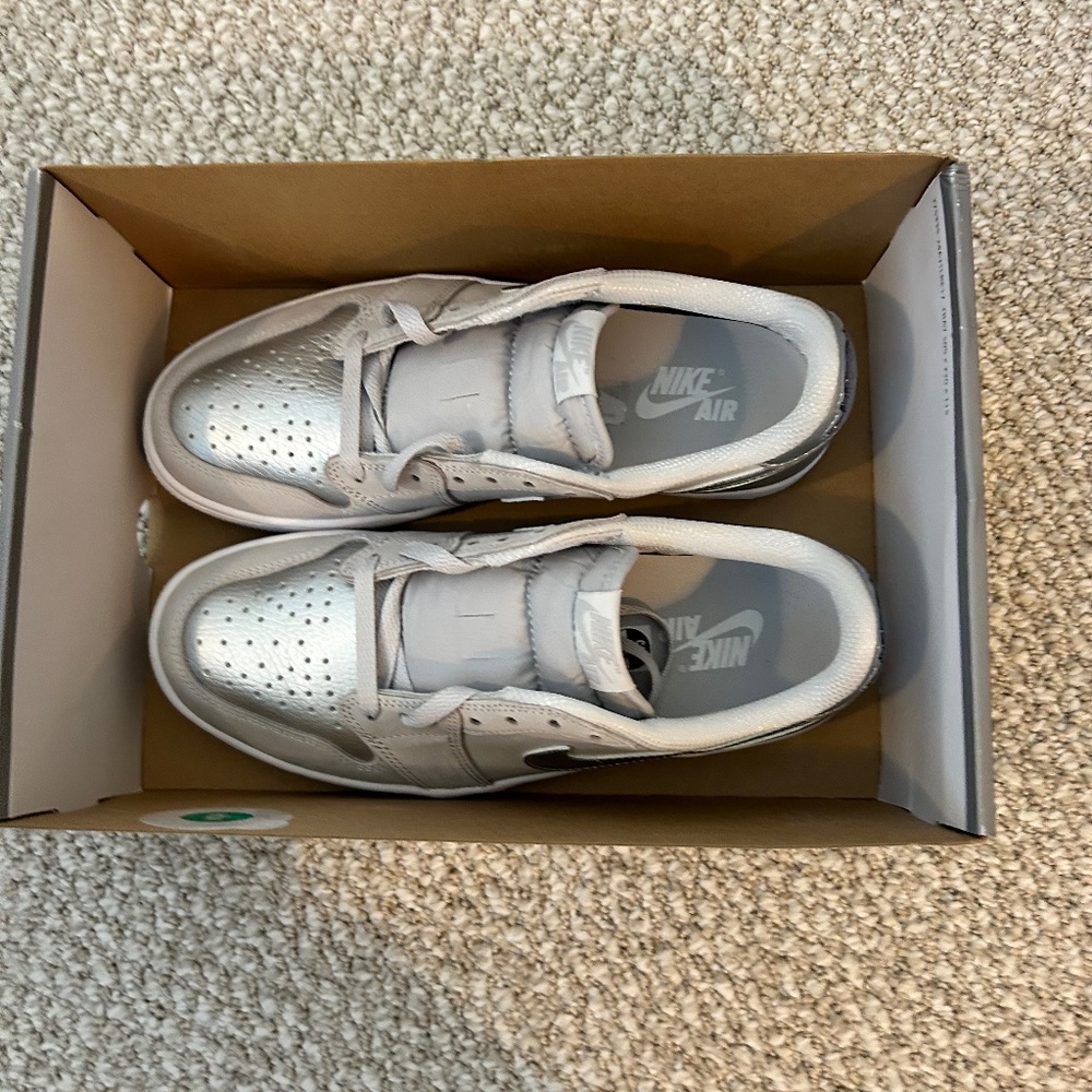 Air Jordan Low Retro OG Metallic Silver